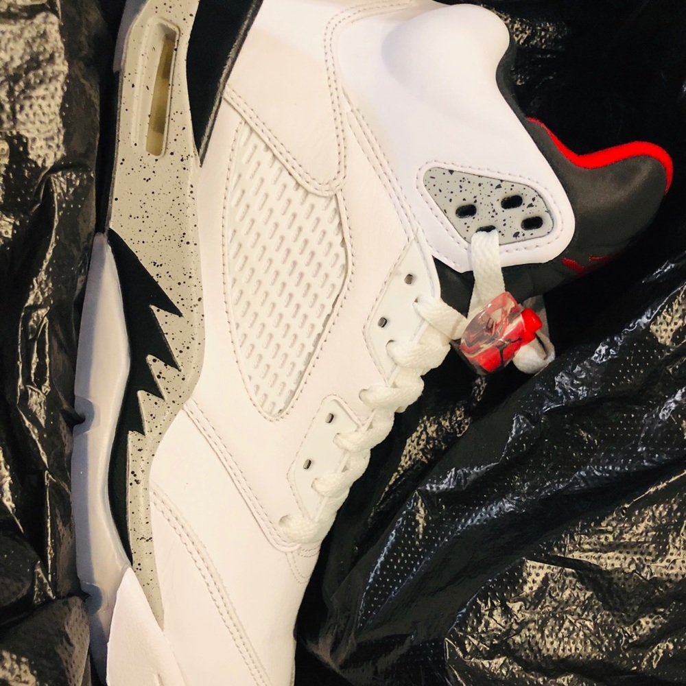 Jordan 5 Retro Cement